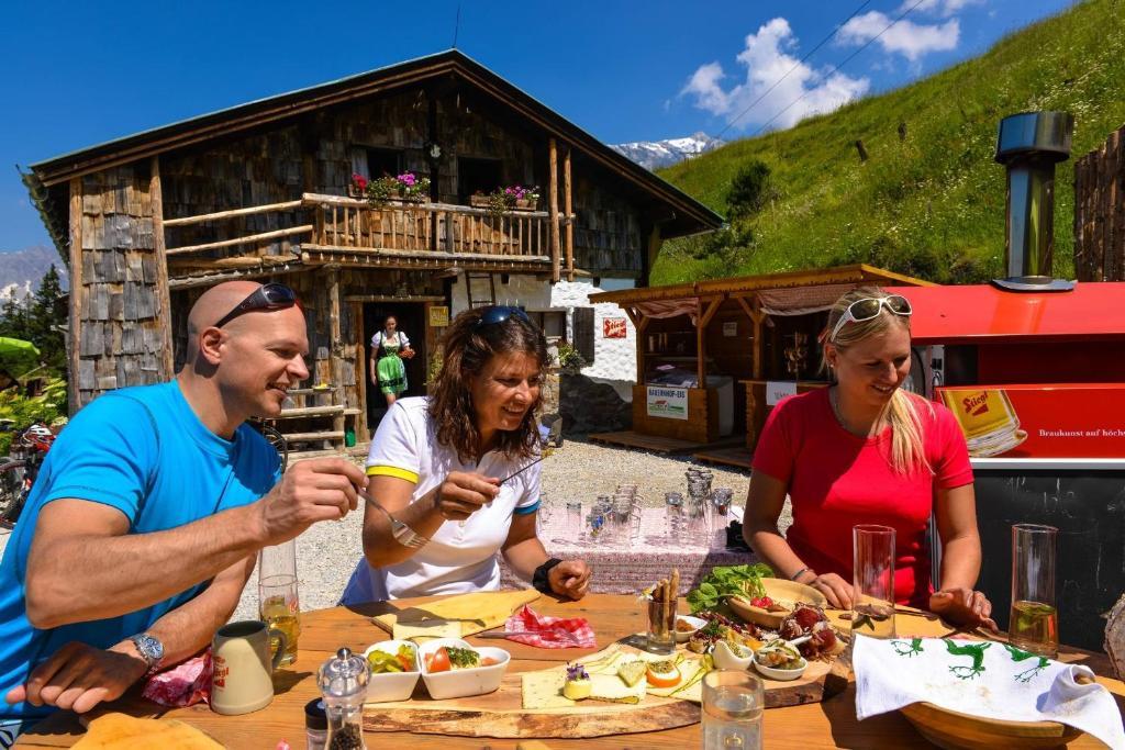 Hotel Lohningerhof Maria Alm am Steinernen Meer Kültér fotó
