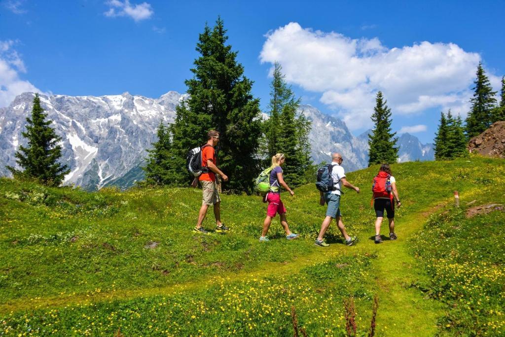 Hotel Lohningerhof Maria Alm am Steinernen Meer Kültér fotó